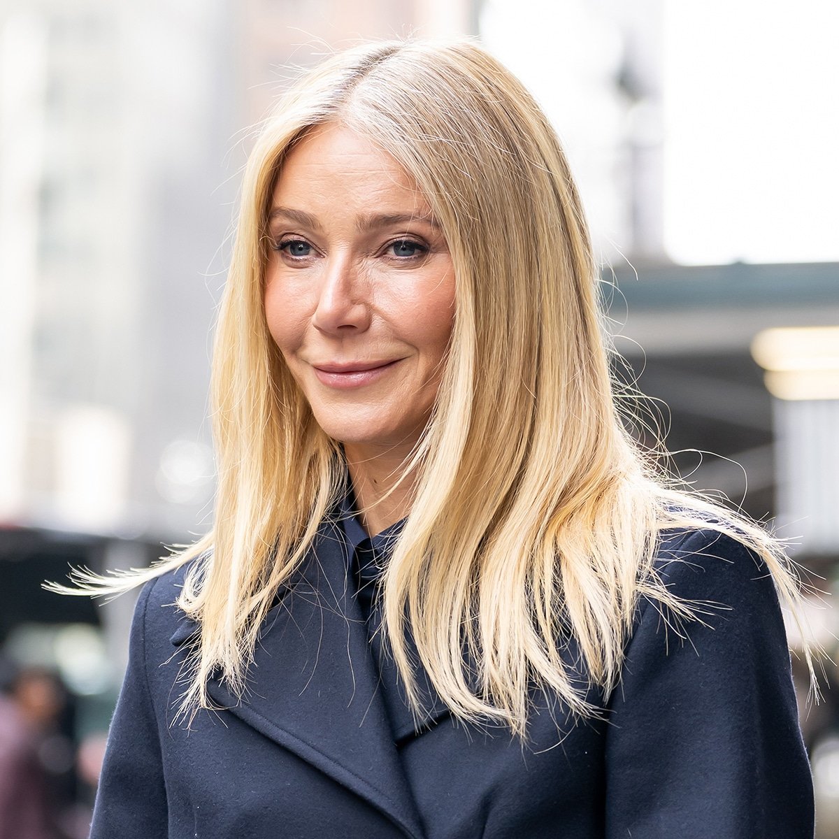 Gwyneth Paltrow, Daughter Apple Martin Are Practically Twins in Sweet Summer Selfie