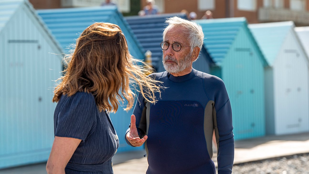 Love Lessons Review: A Retired Teacher Dithers Over His Dating Options in Seductive Seaside French Fluff