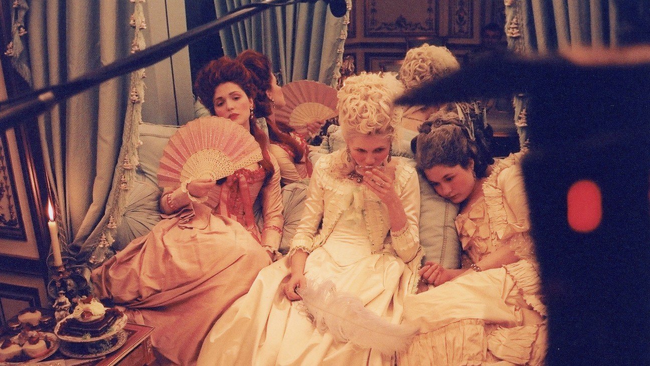 Making Marie Antoinette Review: Eleanor Coppolas Chronicle of Daughter Sofia Shooting Her 2006 Biopic Makes for a Sublime Collaboration of Talents