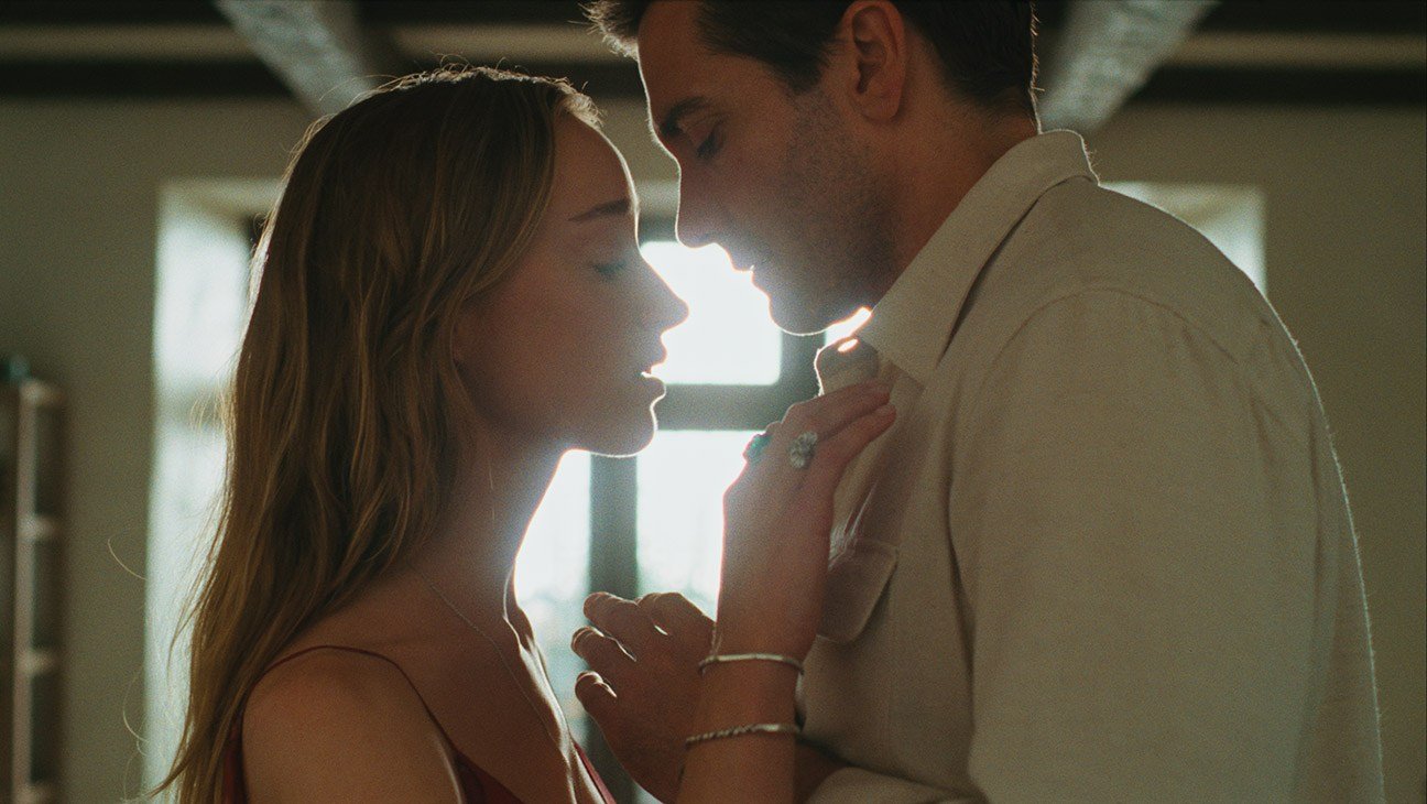 Remain Teaser Trailer: Jake Gyllenhaal, Phoebe Dynevor Star in M. Night Shyamalan and Nicholas Sparks Supernatural Romance